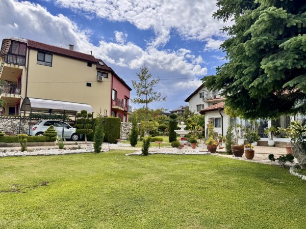 Private Apartment Casa Lilia with Garden — фото 2