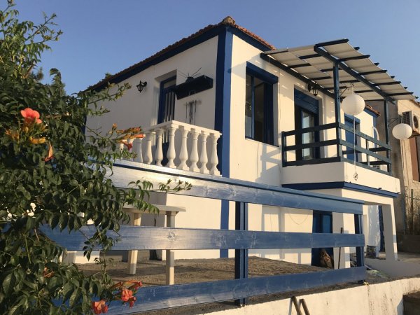 Endless blue house — photo 1