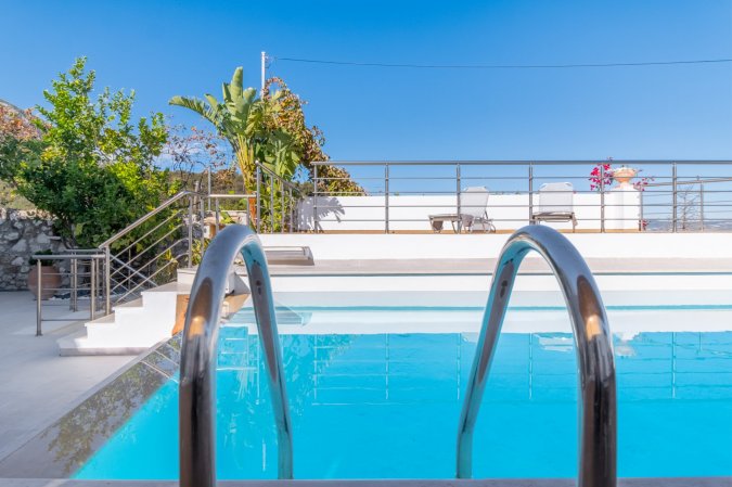 MANÈAS EXCLUSIVE VILLA