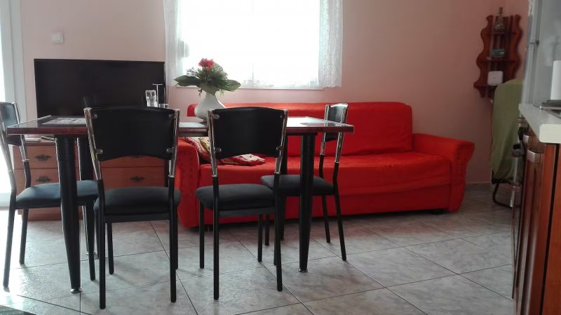 Apartment with a huge Balcony and 10 min away from Metro! — фото 3