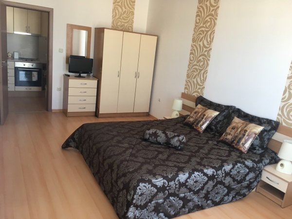 Apartment in Sunny day 6 — photo 1