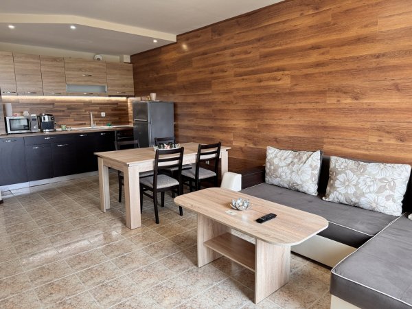 Sea View 1 Bedroom Apartment - Pool & Free Parking - Kavarna — photo 2