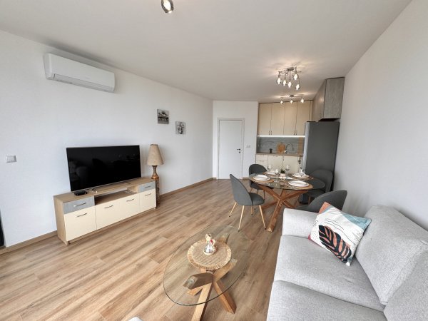 Breeze Home with Panoramic Sea View and Parking — photo 6
