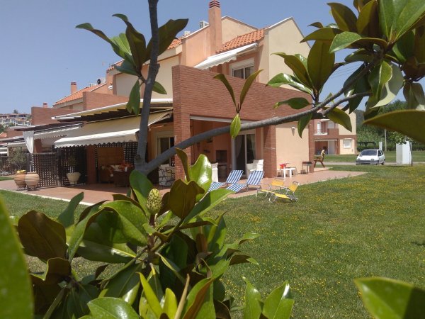 Family friendly Beachfront Summer Paradise Villa, sleeps (7+1) — photo 6