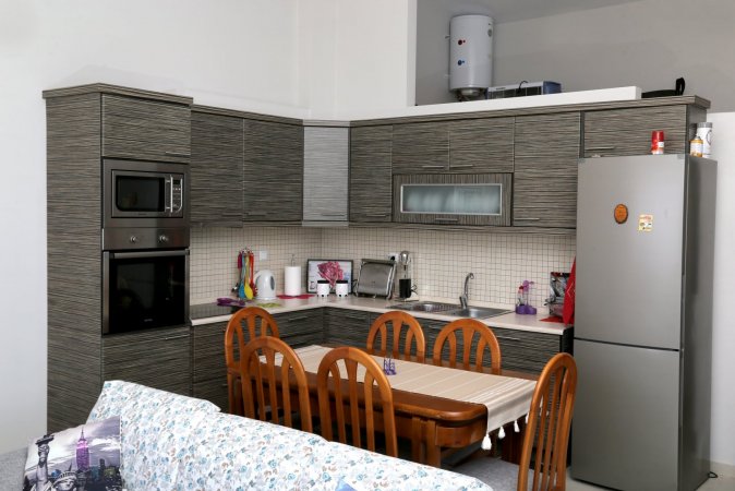 Lakis Luxury Apartment — photo 3