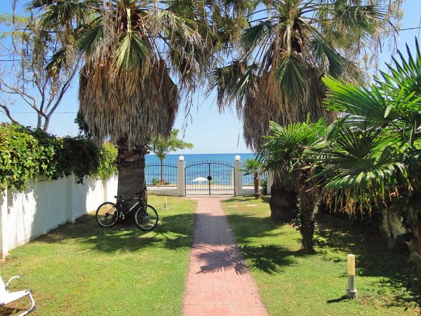 Avdira Seaside House — photo 1