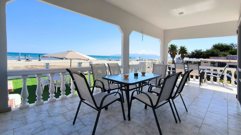 Thea Beach Villa — photo 1