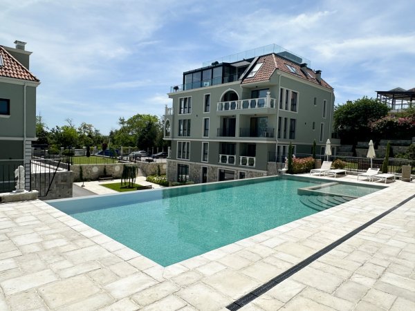 Mediterranea Complex- luxury apartment & sea view — photo 1