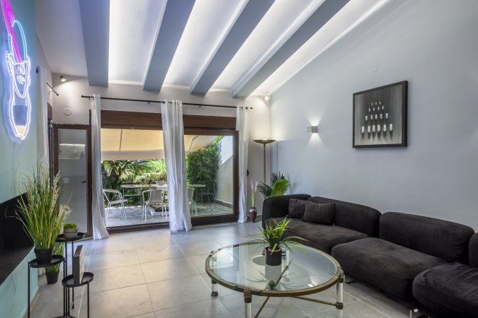 Lost Palms Sani Villa with jacuzzi and pool — photo 2
