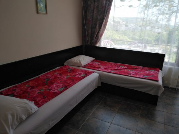 ROOM1 — photo 1