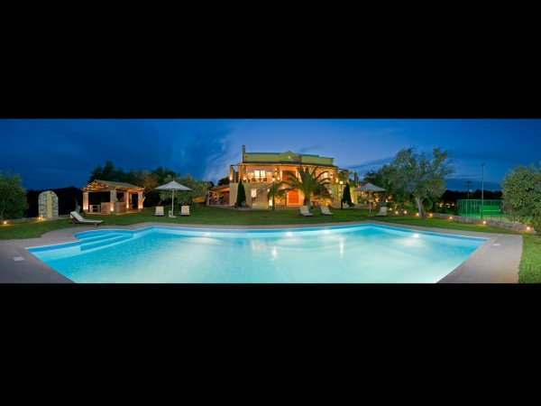 Villa Privilege Classic with Tennis Court