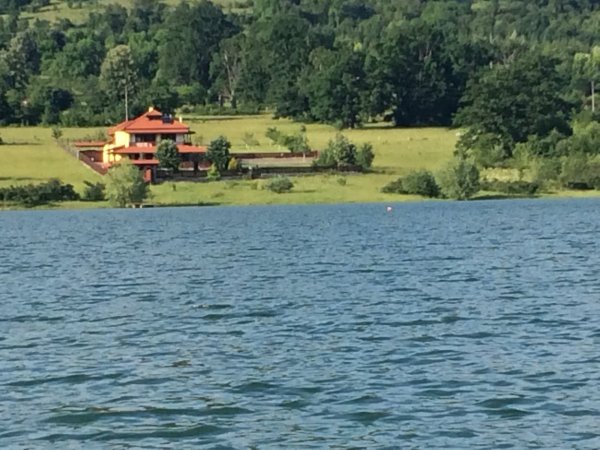 Vila on a Lake Lyastoviche Gnezdo near Troyan — photo 2