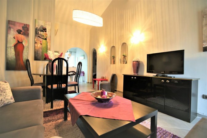 Zoe's apartment — photo 4