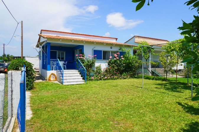 Blue House — photo 2