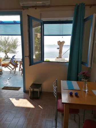 "EOTHINOS" SEA FRONT STUDIO — photo 2