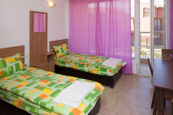 One bedroom in Anna Marina — photo 4