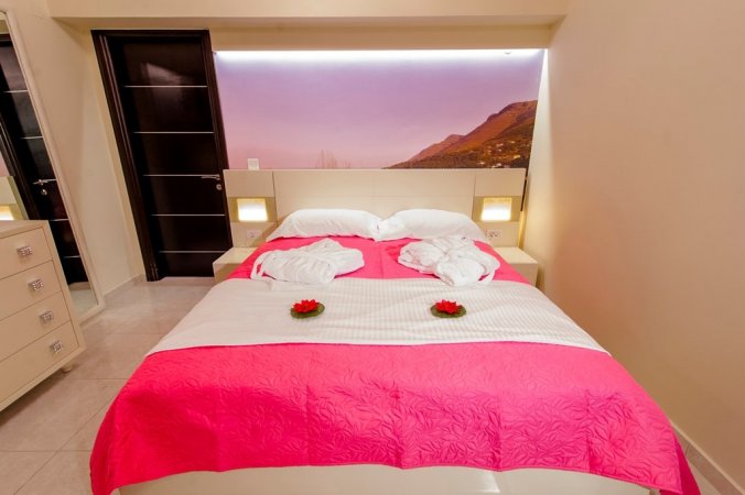 ALL SAINTS VILLAS (ONE BEDROOM APARTMENT) — photo 4