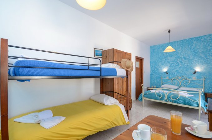 Depis Economy room /4 people Naxos city center — photo 4