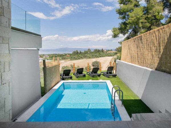 Euphoria Club Serene Villa 4, Pefkohori by Halkidiki Villas