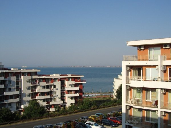 Studio to rent in Crown Fort Club — фотографија 1