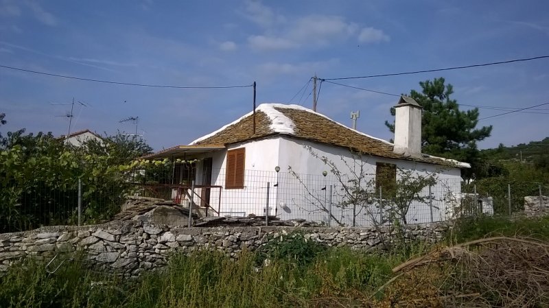 old village house in a traditional settlement — photo 1