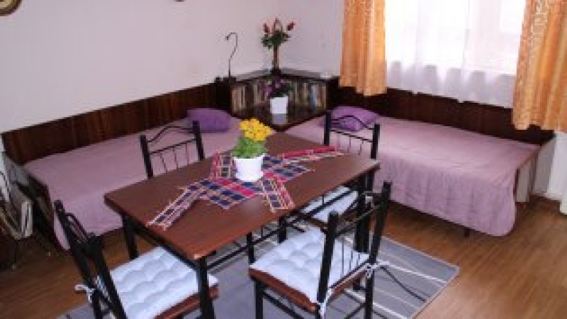 Spacious apartment 5 minutes away from the beach — photo 1