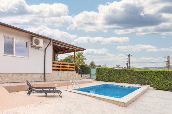 Villa Golden Shore with Private Pool in Kranevo — фото 2