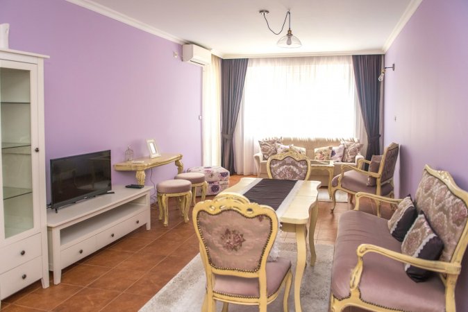 Luxury one-bedroom apartment for rent and parking in the center of Veliko Tarnovo — photo 1