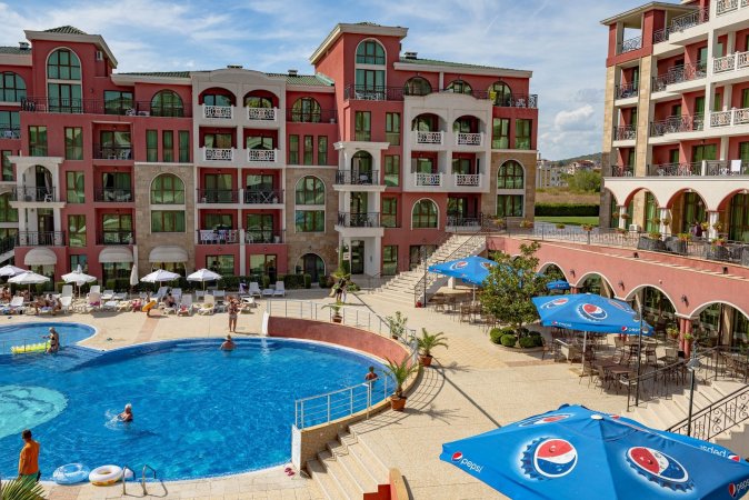SAINT George * Menada Apartments pool view apartment — фото 2