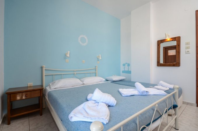 Economy triple room Naxos city center — φωτογραφία 4