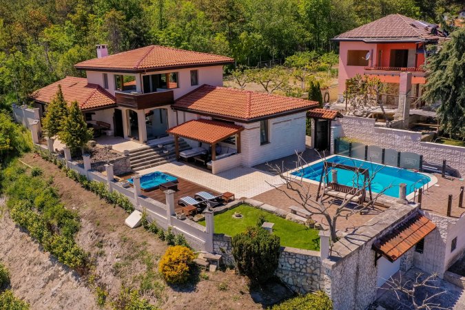 Villa Apple & Villa Cook - 8BD with heated pool — photo 1