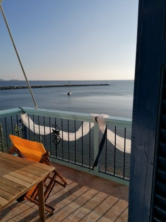"NINEMIA" SEA FRONT APARTMENT — photo 1