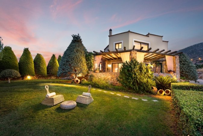 Luxury Villa Golden Crest with private swimming pool — photo 1