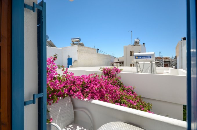 Depis economy double room Naxos town — photo 3
