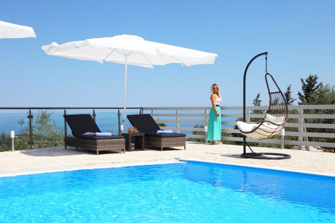 Villa Goudis guarantees you a luxurious stay, You will enjoy the immense blue of the Ionian Sea — photo 4