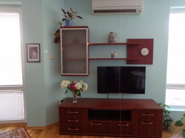 Two-bedroom apartment just a few steps from the beach in Varna — photo 6