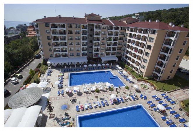 Двухспальная квартира в 100м. от пляжа в Золот