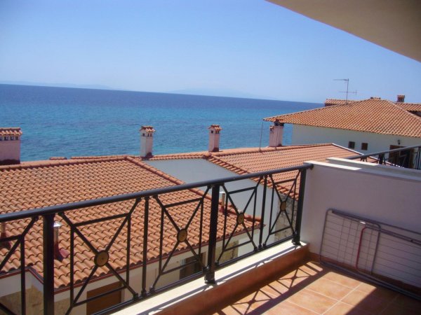 Sea view apartment in Greek village — photo 1