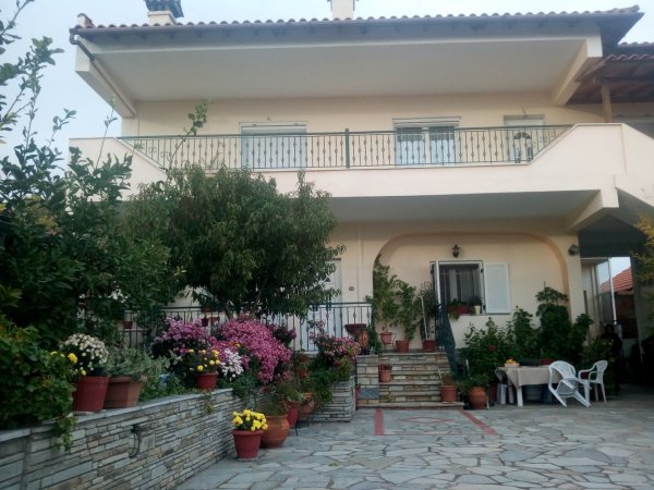 HOUSE EVRISTHENIS — photo 1