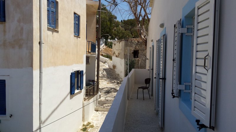 Grandma Vasiliki Rooms To Let - Room 1 — photo 4