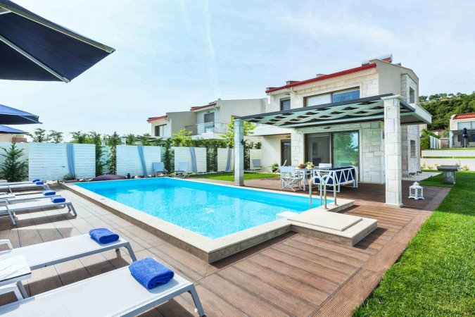 Premium 3 Bedroom Villa | Private Pool [W Villas]
