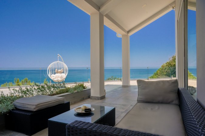 Luxury Villa Cavo Mare Meltemi with private pool & jacuzzi