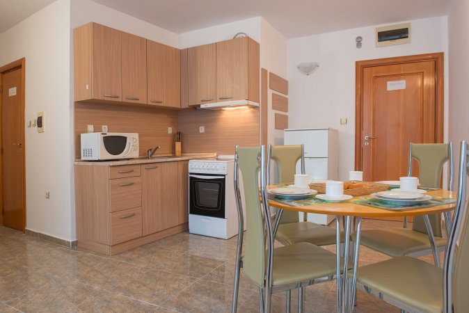 One bedroom apartment in Colosseum II Complex — photo 6