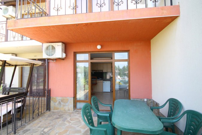 One bedroom ground floor apartment in Yalta — photo 4