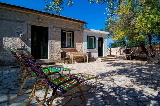 ΒΙΛΛΑ ΑΝΤΩΝΗΣ — photo 1
