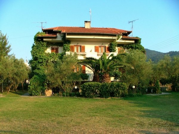 Villa Vourvourou large apartment — photo 1