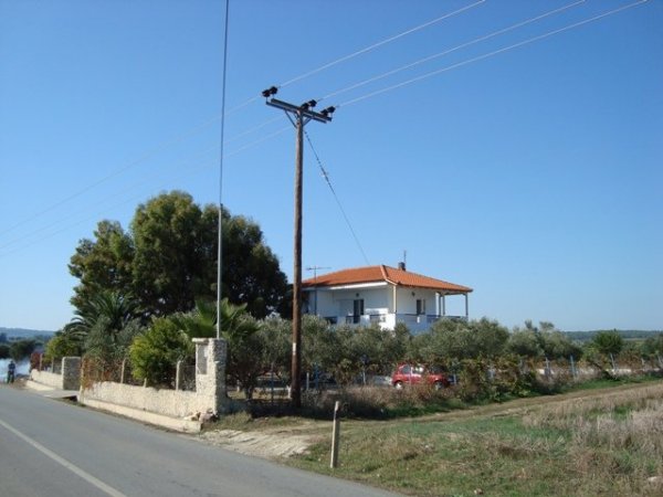 Διόροφη Μονοκατοικία — φωτογραφία 1