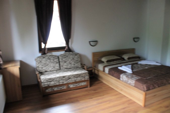 STONE HOUSES — foto 2