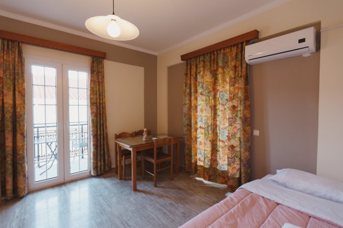 Superior Apartment with Garden and Mountain View — photo 4