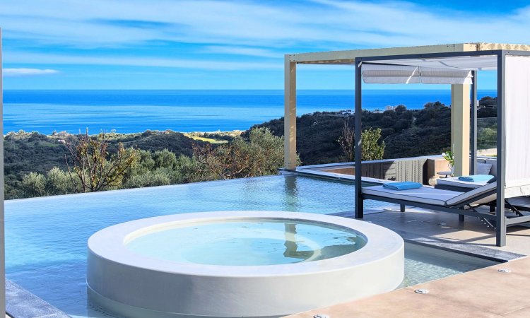 Mistral Suite Heated Pool — photo 4